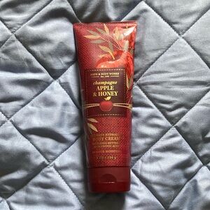 3/$24 Bath & Body Works Champagne Apple& Honey Body Cream